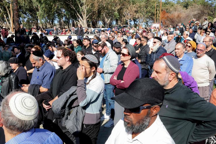 הלווייתן של רחל כהן ו- עליזה רייז ז"ל