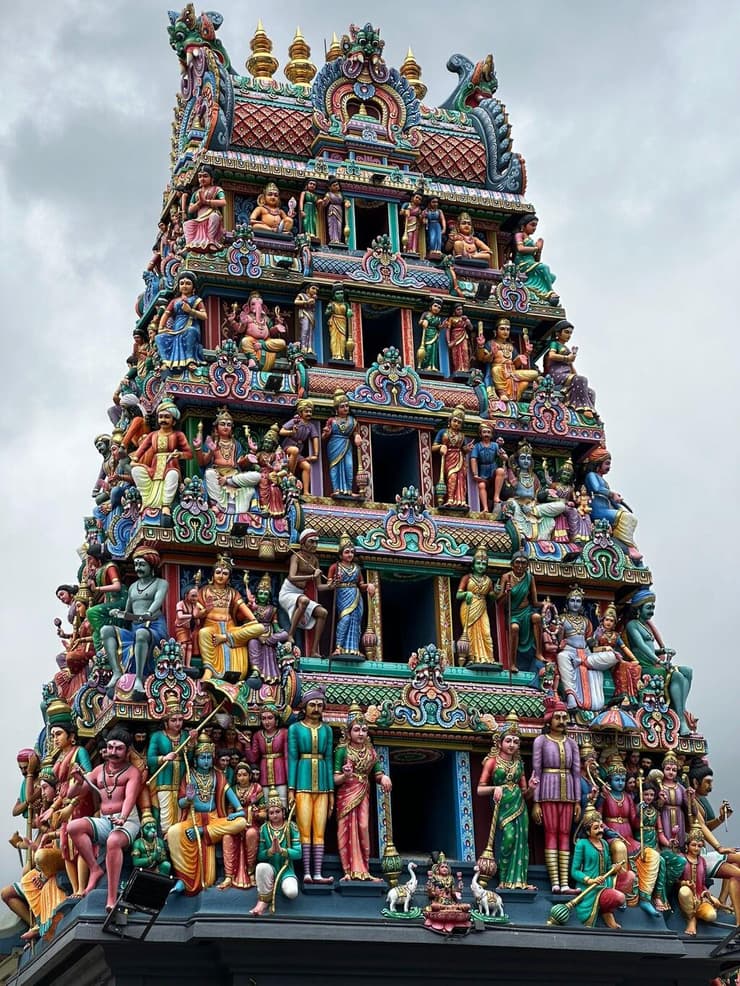 מקדש סרי מריאמאן (Sri Mariamman Temple), אחד האתרים ההיסטוריים והדתיים החשובים ביותר בסינגפור (צילום באדיבות שני פינאלי ובר שלגי) שני ובר בסינגטאנג-יואן (Tangyuan) - כדורי אורז דביקפור