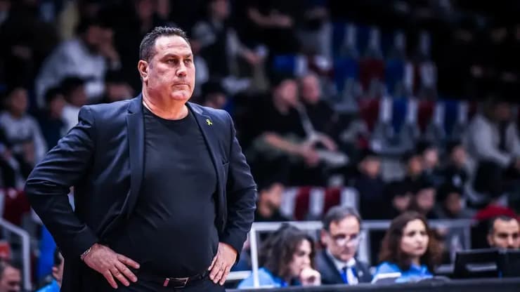 ספג הפועל חולון גיא גודס (צילום: אתר פיב"א) פטקים ספור הפועל חולון גיא גודס