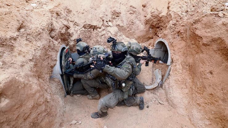 אחד מאינספור פירים שנחשפו בג'באליה