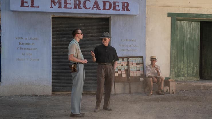 אוקיי, מי פה האלסקה האפויה, ומי הסברינה? מתוך "קוויר" (צילום: באדיבות בתי קולנוע לב) מתוך "קוויר"