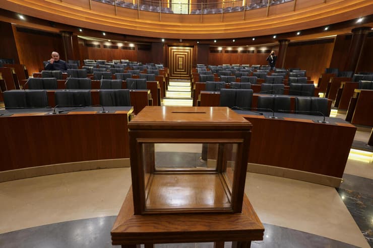 לבנון קלפי לקראת בחירת נשיא פרלמנט