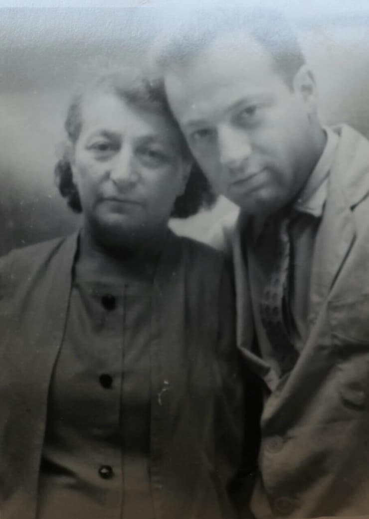 משפחה של רופאים: סבא רבא איסק דשקובסקי וסופיה לנדאו