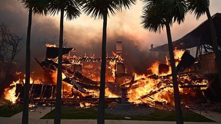 מפורסמים איבדו את בתיהם: "משהו שאף אחד לא צריך לחוות" (צילום: AGUSTIN PAULLIER / AFP) פסיפיק פליסיידס