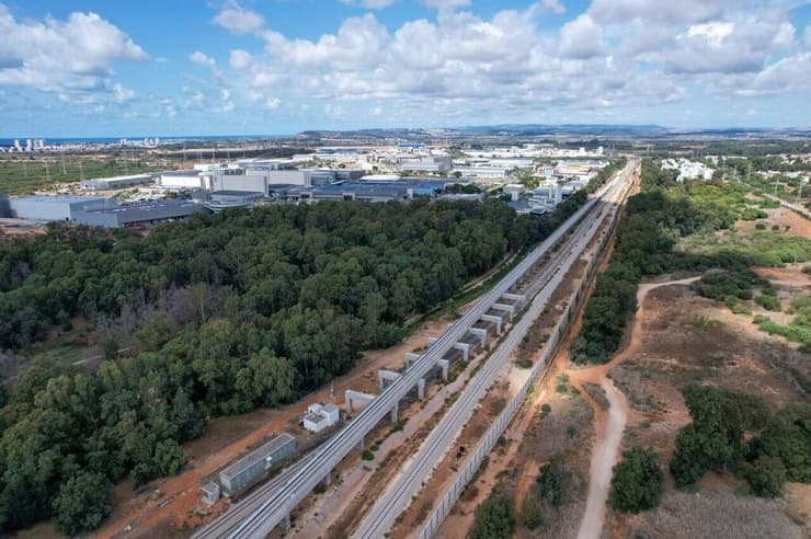 תוואי מסילת רכבת שיבנה בדרך לחדרה