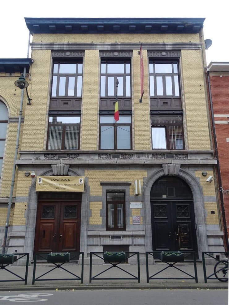 אחד משני בתי הספר בבלגיה