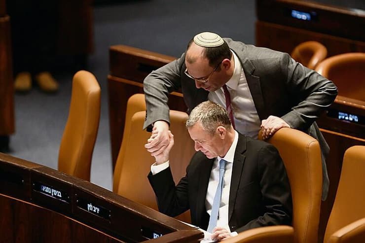 מובילי המהפכה המשפטית, שמחה רוטמן ויריב לוין (צילום: אלכס קולומויסקי) שמחה רוטמן עם יריב לוין