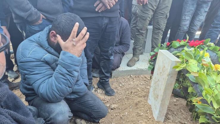 הלווייתו של יוסף אל-זיאדנה ברהט (צילום: חסן שעלאן ) הלוויתו של יוסף אלזיאדנה ברהט