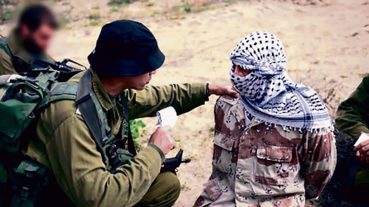 דימוי של חקירה בשטח באתר של יחידה 504