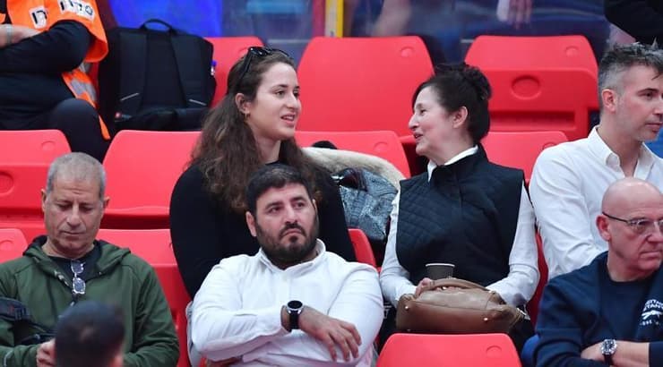 ענבר לניר בקהל