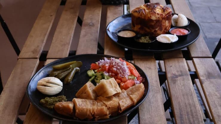 טוויסט תימני. ג'וני קובנה