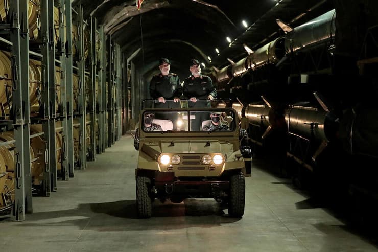 בסיס תת קרקעי נחשף באיראן לאחסון טילים ואמצעי לחימה שונים