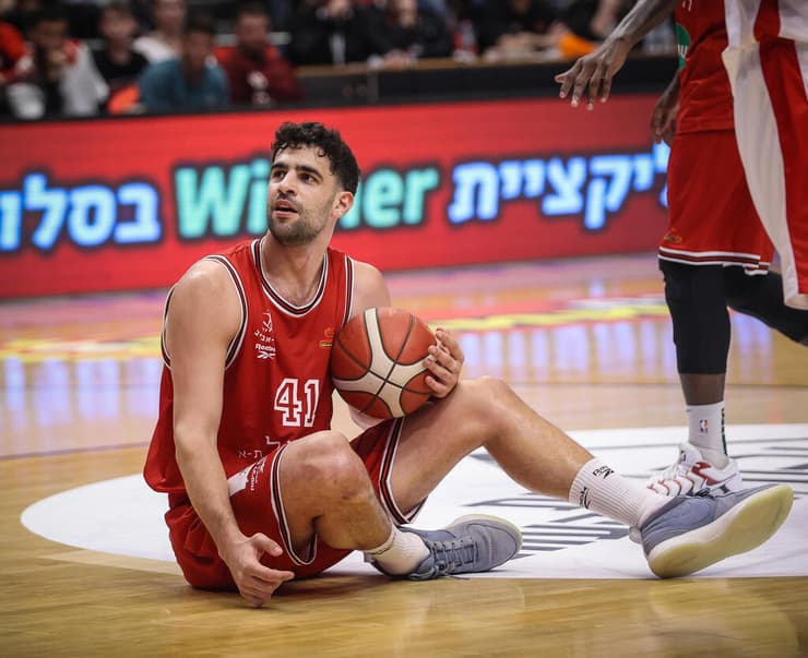 תומר גינת (צילום: עוז מועלם) שחקן הפועל ת"א תומר גינת