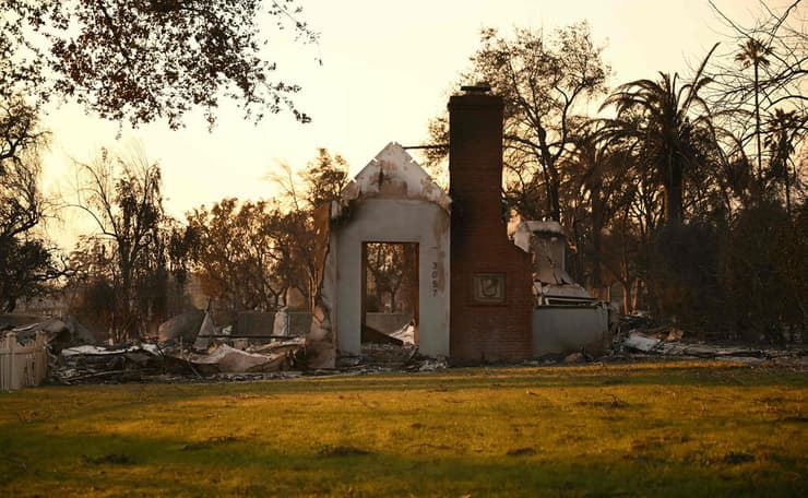 צילום: Patrick T. Fallon / AFP ההרס בעקבות גל השריפות בלוס אנג'לס
