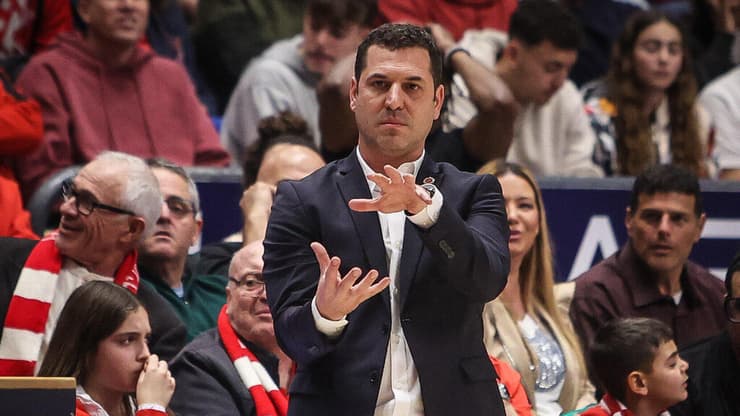 הפסד מתסכל. יונתן אלון (צילום: עוז מועלם) מאמן הפועל ירושלים יונתן אלון