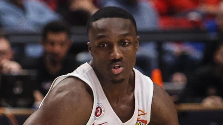 הפך מהר מאוד לשחקן החשוב ביותר של ירושלים. הארפר (צילום: עוז מועלם) שחקן הפועל ירושלים ג'ארד הארפר מול שחקן הפועל ת"א ברונו קאבוקלו