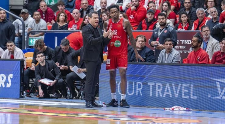 דימיטריס איטודיס עם אנטוניו בלייקני (רועי כפיר) דימיטריס איטודיס עם אנטוניו בלייקני