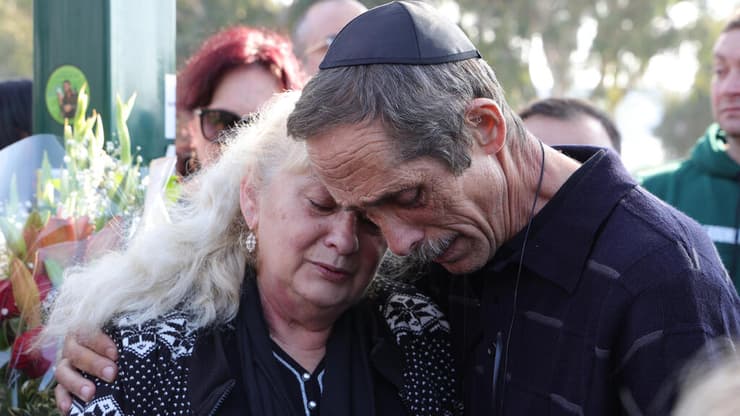 צילום: אביגיל עוזי הלווייתו של רס"מ במיל׳ אלכסנדר פדורנקו ז״ל, בבית העלמין הצבאי בחולון-בת ים