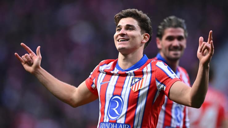 שחקן אתלטיקו מדריד חוליאן אלבארס