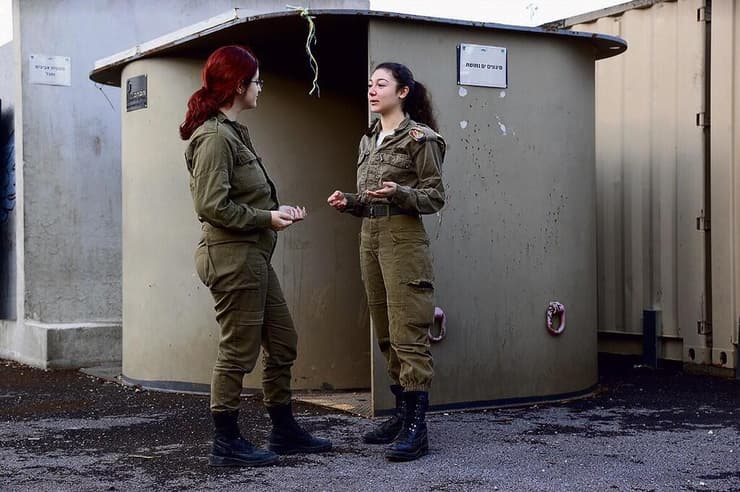 התצפיתניות בבסיס החדש (מחנה ג'למה)