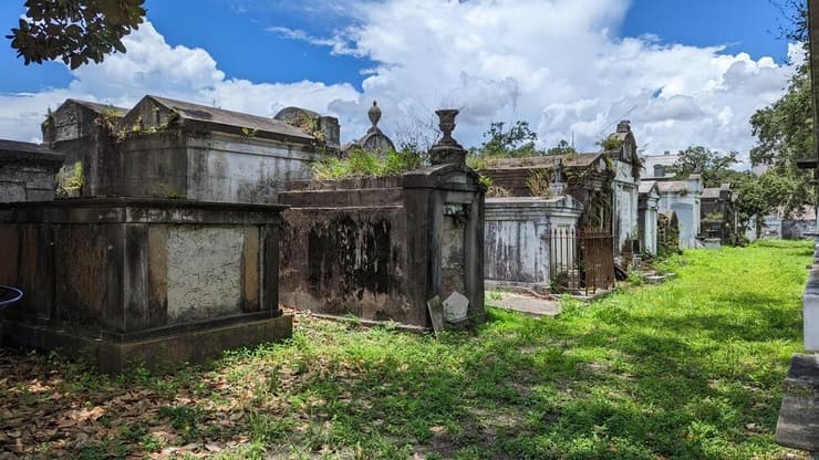 אווירה קולנועית (צילום: shutterstock) בית הקברות בניו אורלינס