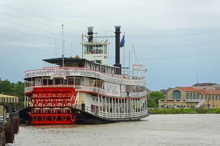 ספינת קיטור בנמל בניו אורלינס (צילום: shutterstock) ספינת קיטור בנמל בניו אורלינס