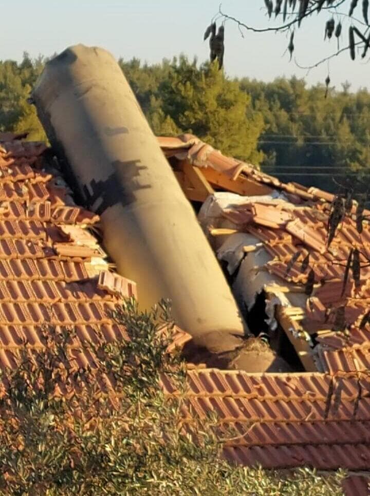 חלקי יירוט פגעו בגגות בתים במבוא ביתר וצור הדסה