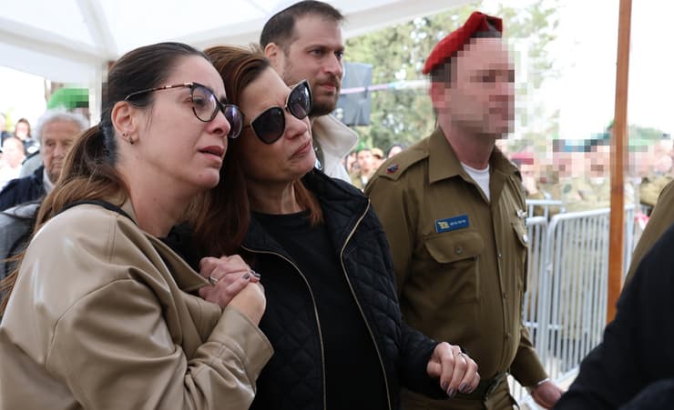 צילום: שאול גולן הלוויתו של סמ"ר גיא כרמיאל ז"ל בחלקה הצבאית בבית העלמין בגדרה