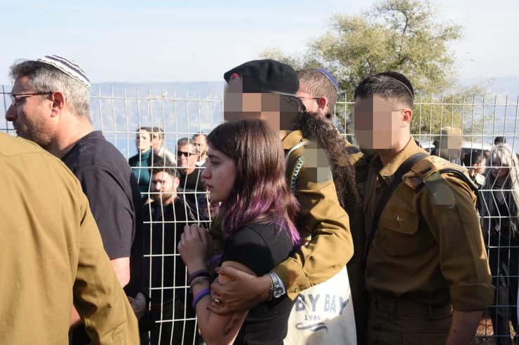 תיעוד מההלוויה (צילום: אביהו שפירא) הלוויתו של סמ"ר אביאל יוסף וויסמן ז"ל בבית העלמין בישובו פוריה