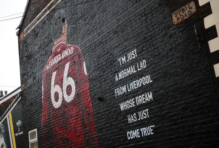 ציור קיר של טרנט מחוץ לאנפילד