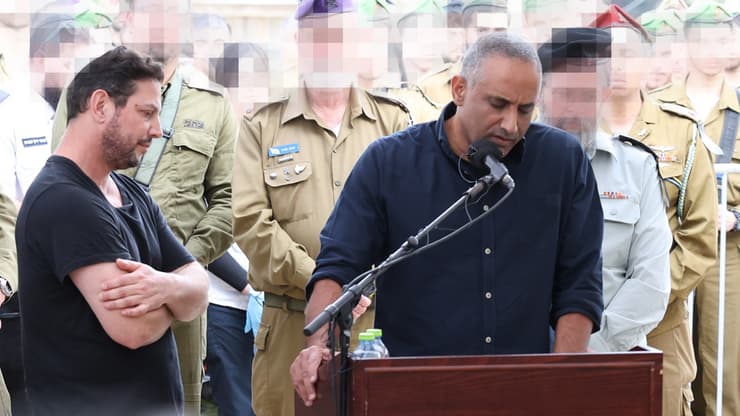 תא"ל במיל' דדי שמחי: "גיא בא לנוח ליד גיא שלי (צילום: שאול גולן) הלוויתו של סמ"ר גיא כרמיאל ז"ל בחלקה הצבאית בבית העלמין בגדרה