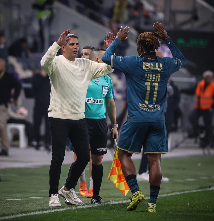 מכבי ת"א בני ריינה 