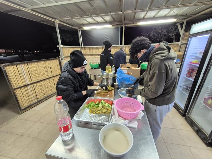 הכנת אוכל במדבר