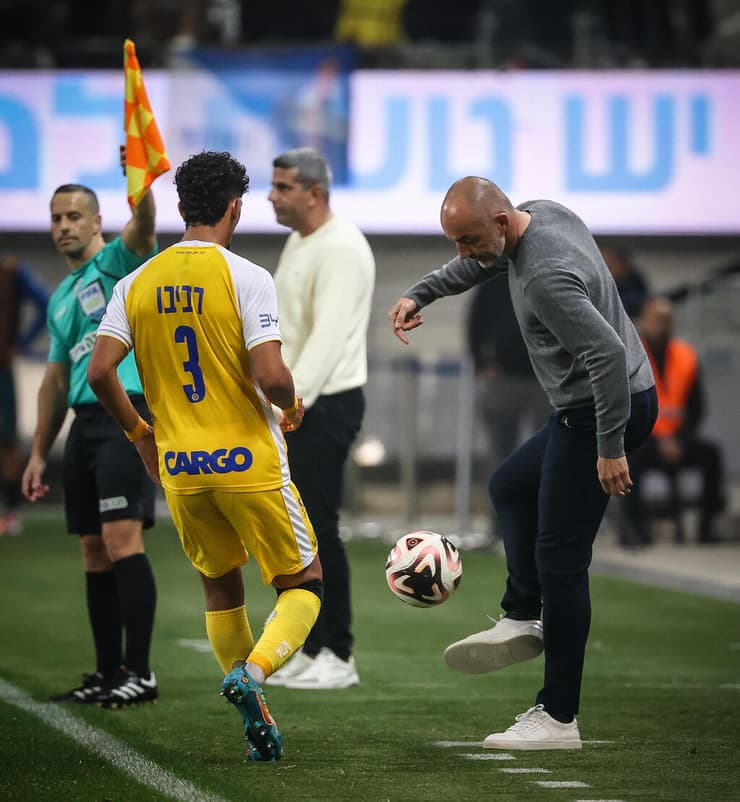 מכבי ת"א בני ריינה ז'רקו לאזטיץ'