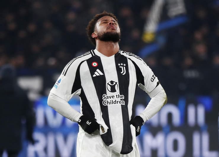 שבע תוצאות תיקו בשמונת המחזורים האחרונים. ווסטון מקני מתוסכל (צילום: REUTERS/Alessandro Garofalo) מקני