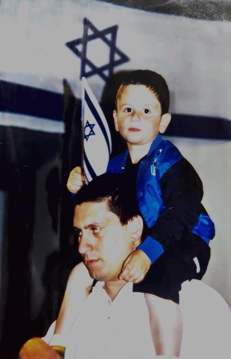 סתיו כהן ביחד עם אביו ז"ל