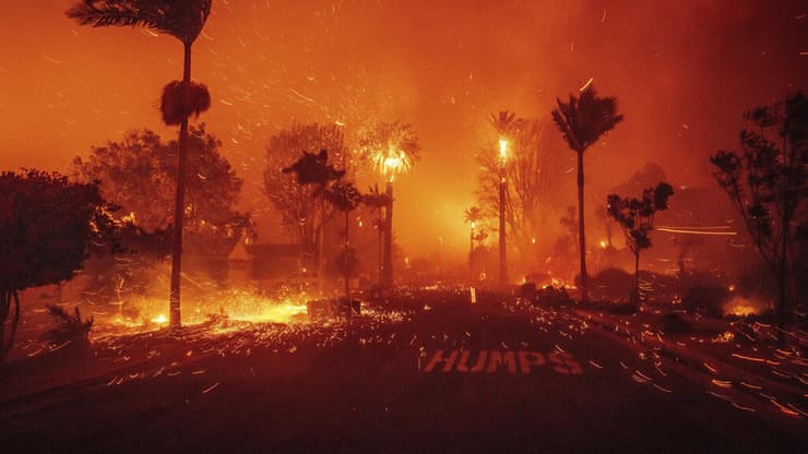 AP_California_Wildfires_Behind_the_Pictures_Photo_Gallery_569062.jpg