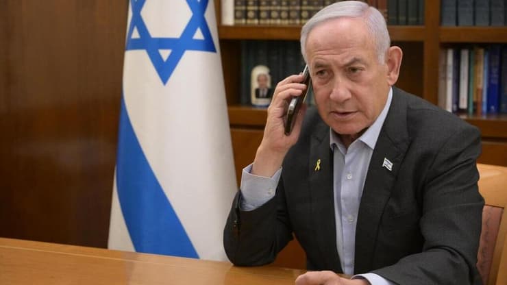 יקיים התייעצות חריגה, בערב שבת. נתניהו, ארכיון (צילום: עמוס בן-גרשום, לע"מ) רה"מ בנימין נתניהו בשיחה עם דונלד טראמפ בה הוא מודה לו על שסייע לישראל לחתימה על עסקה לשחרור חטופים