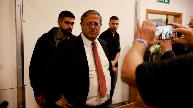 "יעשה הכול כדי שלא ייכנס סיוע". בן גביר (צילום: MENAHEM KAHANA/Pool via REUTERS) הצהרה לתקשורת של השר לביטחון לאומי איתמר בן גביר