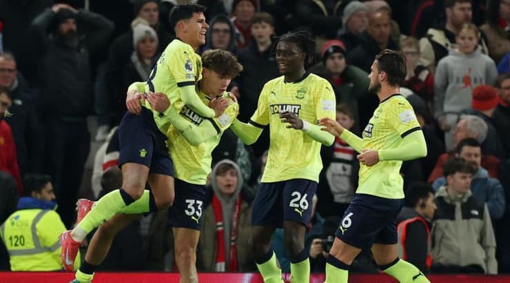 שחקני סאות'המפטון חוגגים