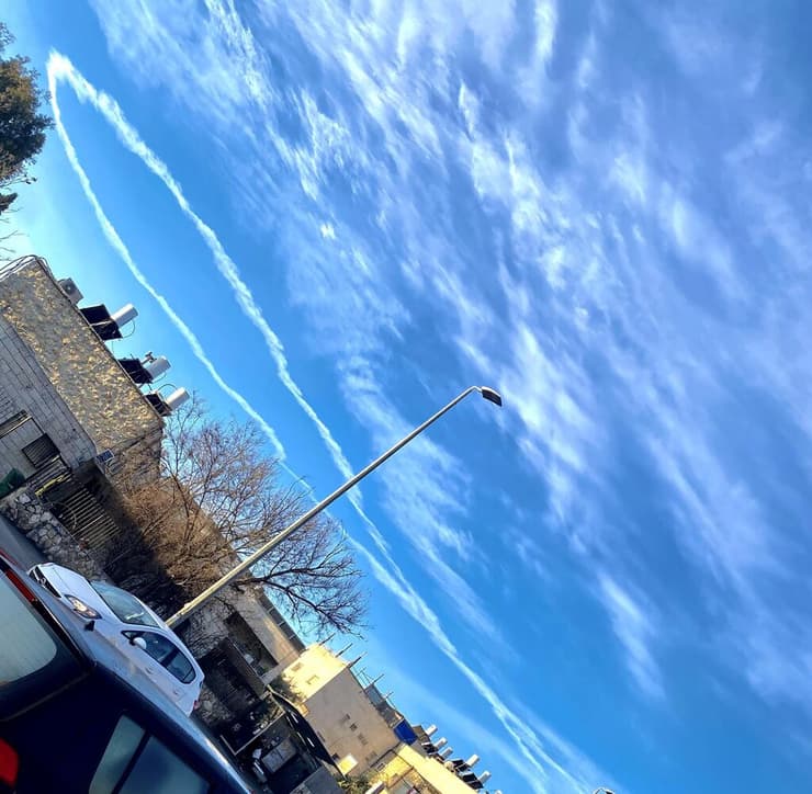 סמל החטופים מעל ירושלים