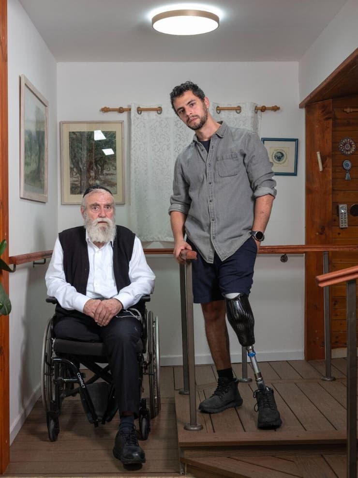 להעניק טיפול מדויק וממוקד לכל נכי צה"ל ומערכת הביטחון שהגיעו לגיל השלישי. הרמפה בביתו של נח (צילום: יובל חן) להעניק טיפול מדויק וממוקד לכל נכי צה"ל ומערכת הביטחון שהגיעו לגיל השלישי. הרמפה בביתו של נח