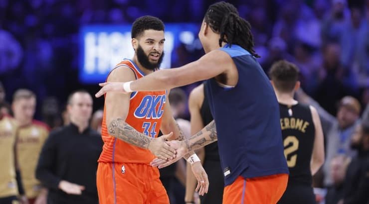 שחקני אוקלהומה חוגגים (רויטרס) שחקני אוקלהומה חוגגים