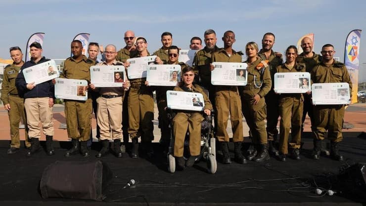 המתגייסים החדשים. "הנחישות שלהם גרמה לנו להבין עד כמה השירות שלנו חשוב"   