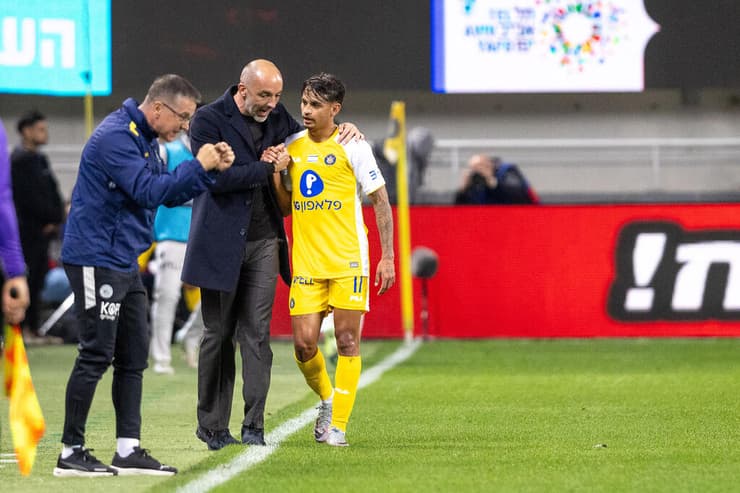 "אני ערני". לאזטיץ' (צילום: טל שחר) מכבי ת"א מכבי נתניה