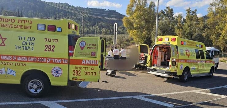 זירת התאונה (צילום: תיעוד מבצעי מד"א ) זירת תאונת הדרכים בכביש 6 יקנעם עילית