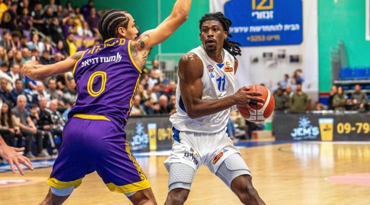 ג'ימי קלארק ואלייז'ה מיטרו-לונג