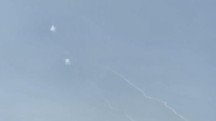 יירוט בשמי המרכז (צילום: ירון דרוקמן) יירוט בשמי המרכז