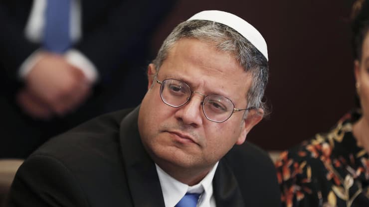 בן גביר בירך על פרישת הרמטכ"ל, אחרי ש"סירב לקרדיט" (צילום: Atef Safadi/Pool Photo via AP, File) איתמר בן גביר