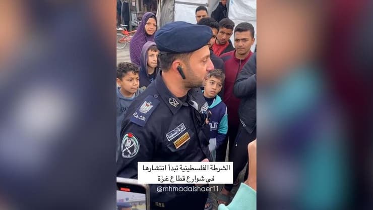עזתים חוגגים את הפסקת האש ברצועת עזה ושוטרי חמאס מפקחים